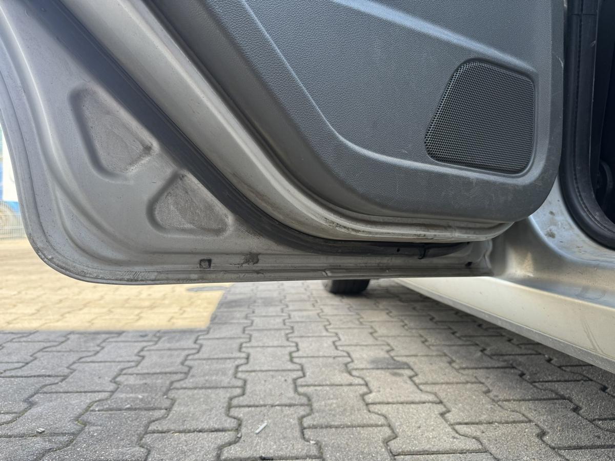 Ford Focus 2 original T&uuml;r hinten links Polar Silber Kombi Facelift ab 11/2007 Rohbau Bj.2009
